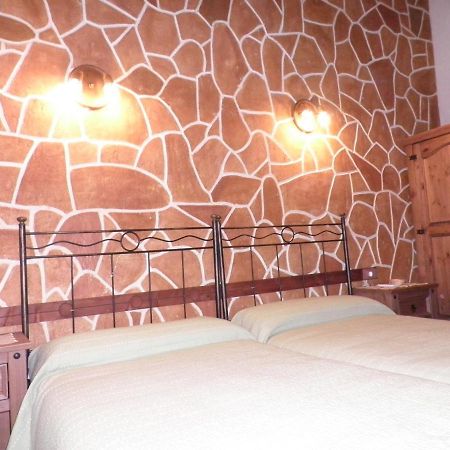 La Cueva Del Lince Guest House Zarza De Granadilla Exterior foto