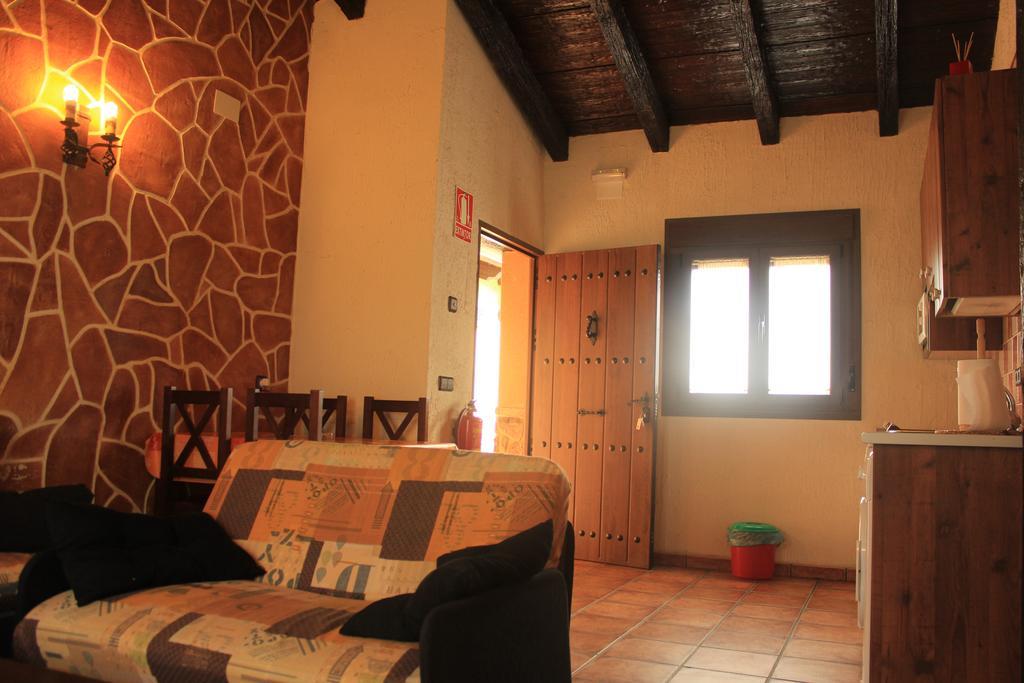 La Cueva Del Lince Guest House Zarza De Granadilla Exterior foto
