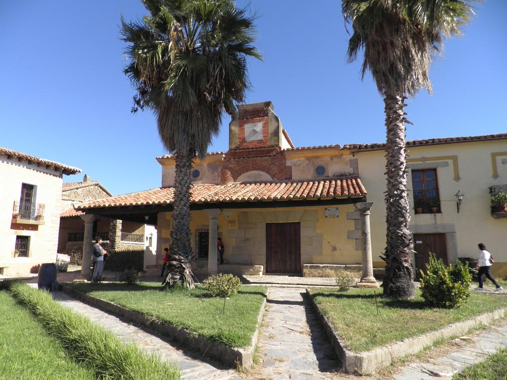 La Cueva Del Lince Guest House Zarza De Granadilla Exterior foto